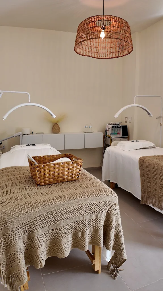 Golden Hands Spa